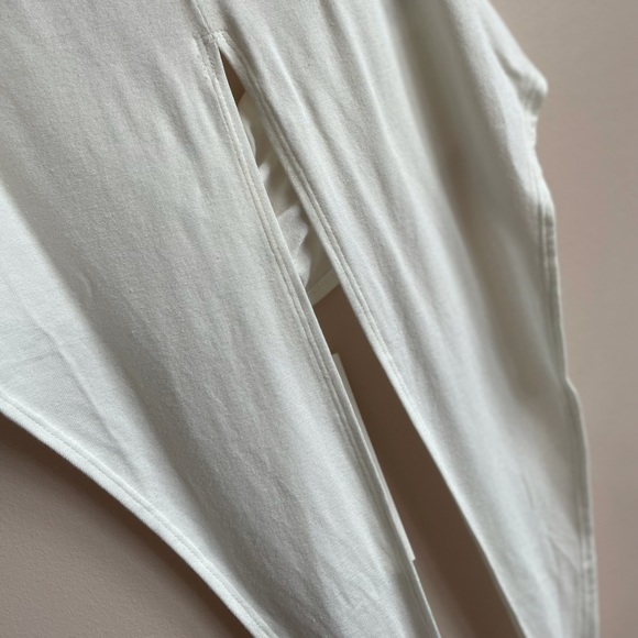 Halter Crop Top - Picture 3 of 7